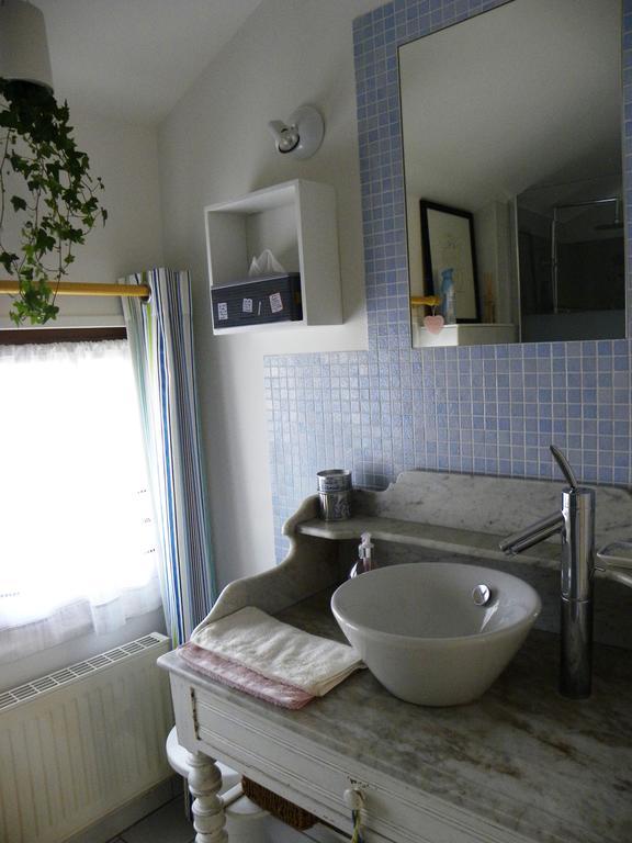 ホテルEntre Cour Et Jardin シャロン・アン・シャンパーニュ 部屋 写真