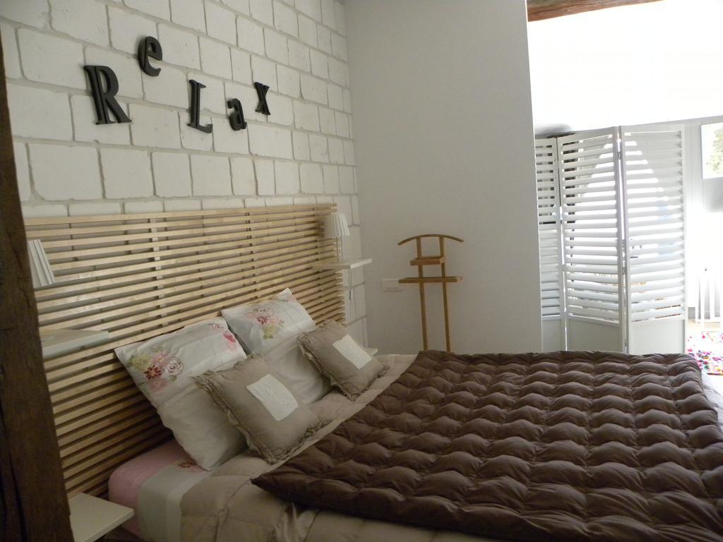 ホテルEntre Cour Et Jardin シャロン・アン・シャンパーニュ 部屋 写真